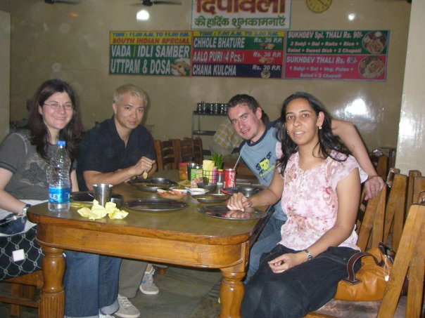 [lang:en]Lunch break during journey to~Punjab[lang:sk]Prest�vka na~obed pri~ceste na~Punjab