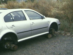 [lang:en]Stolen car wheels[lang:sk]Ukradnut� koles� z~auta