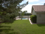 [lang:sk]Z�hada s~baz�nom[lang:en]Garden with~the~pool